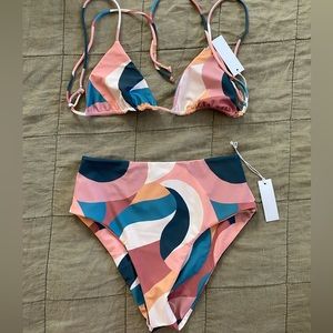 Juillet Farrah Bikini